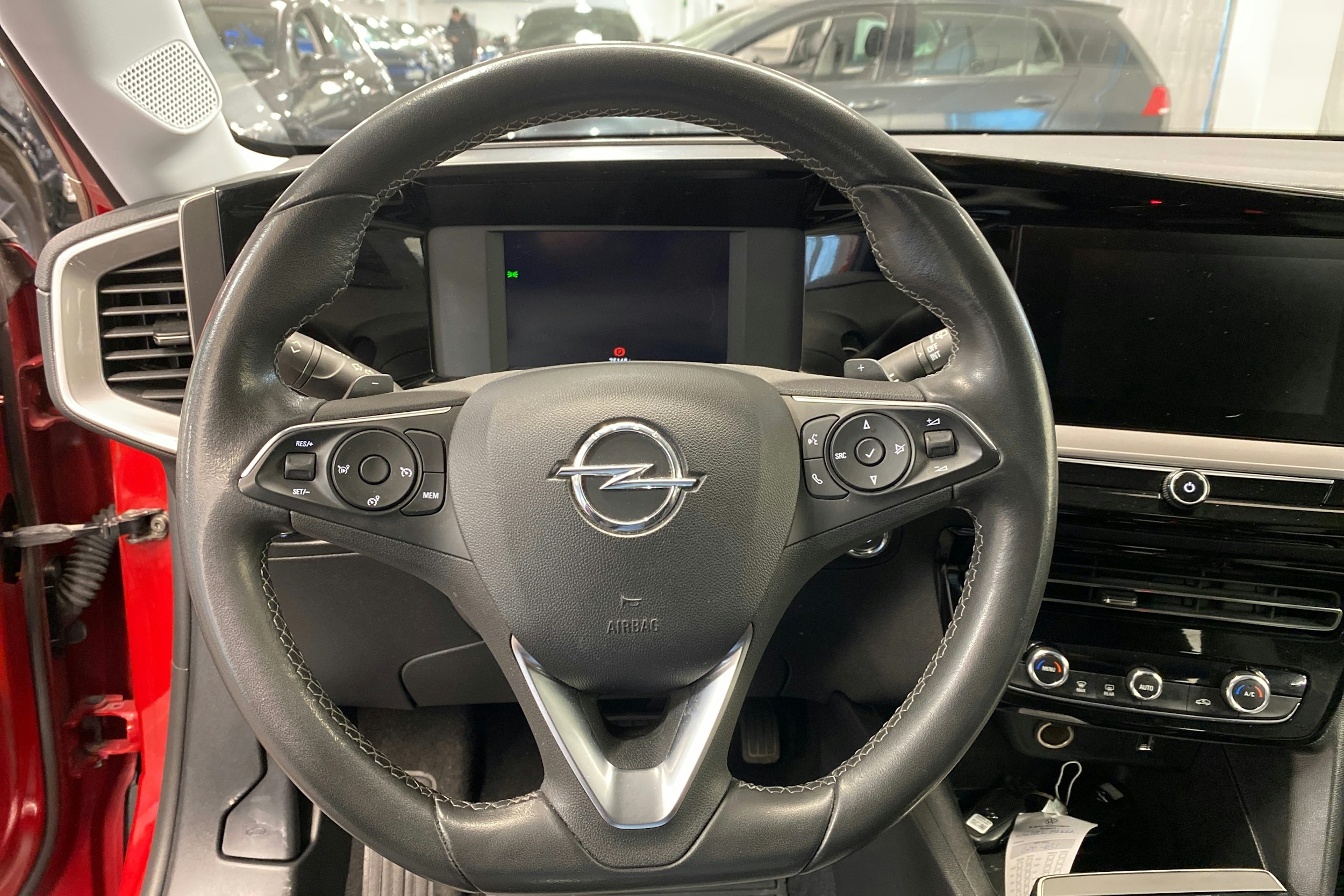 Punainen Opel Mokka 2021 kuva 18.