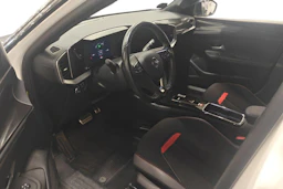 valkoinen Opel Mokka-e 2021 kuva 3.