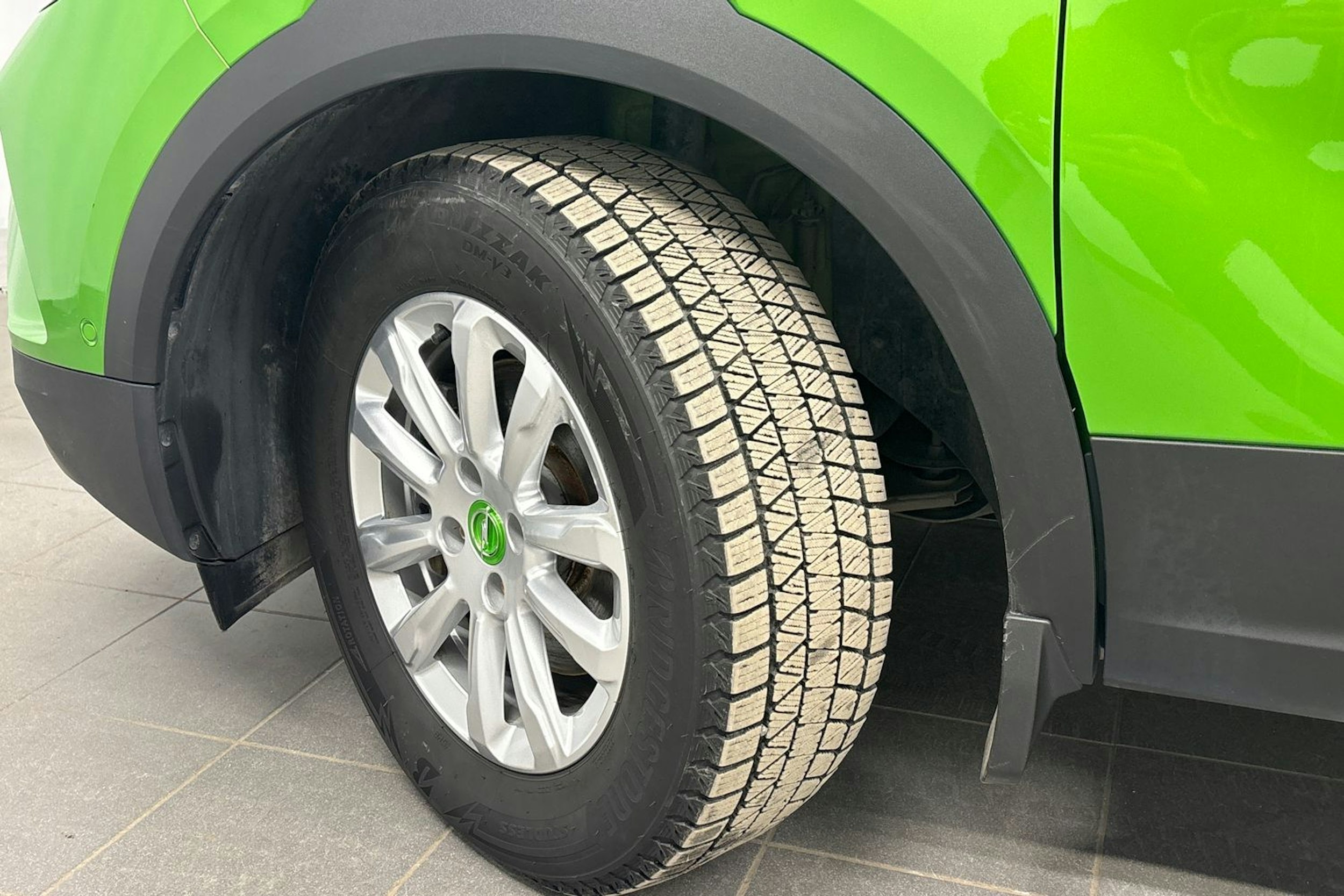 vihreä Opel Mokka 2021 kuva 13.