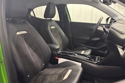 vihreä Opel Mokka 2021 kuva 15.