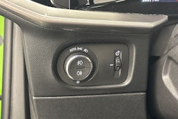 vihreä Opel Mokka 2021 kuva 20.