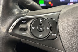 vihreä Opel Mokka 2021 kuva 21.