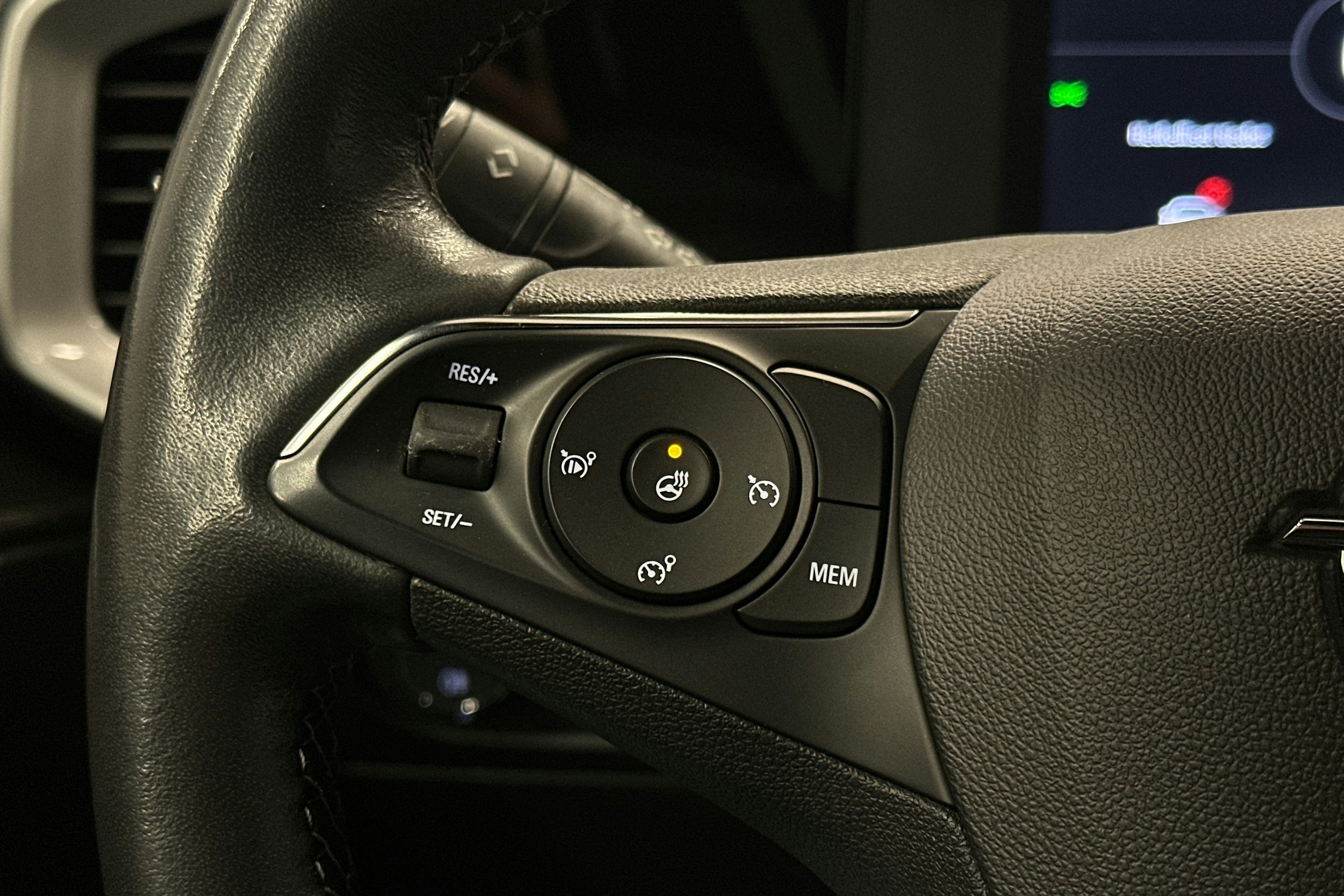 musta Opel Mokka 2022 kuva 17.