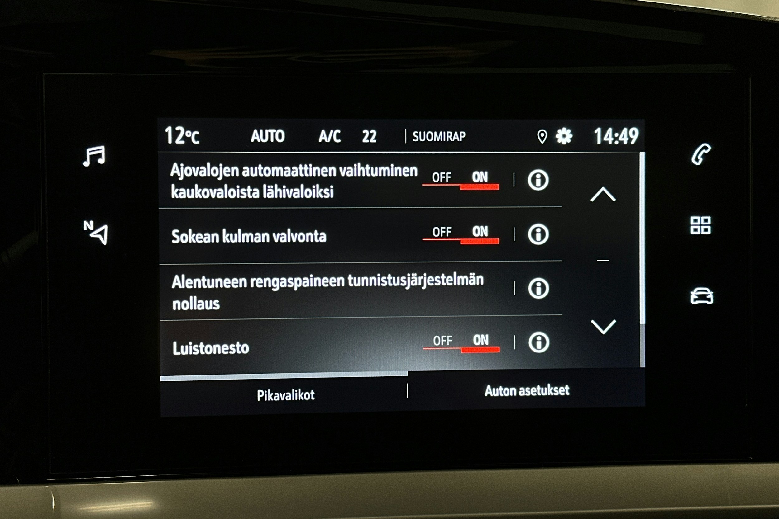 musta Opel Mokka 2022 kuva 21.