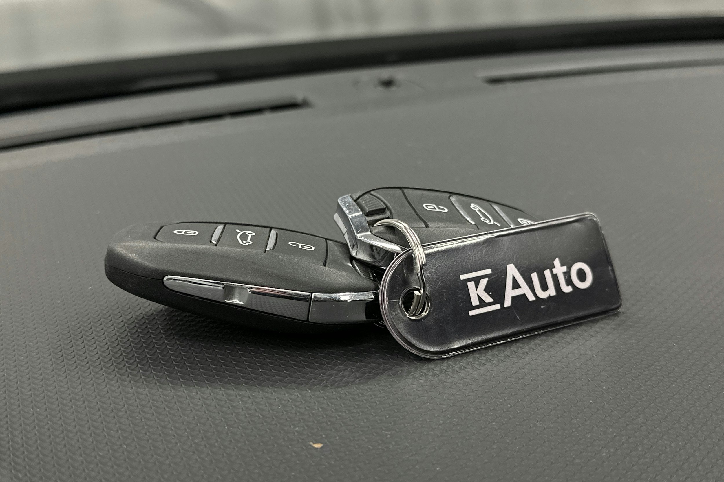 musta Opel Mokka 2022 kuva 26.