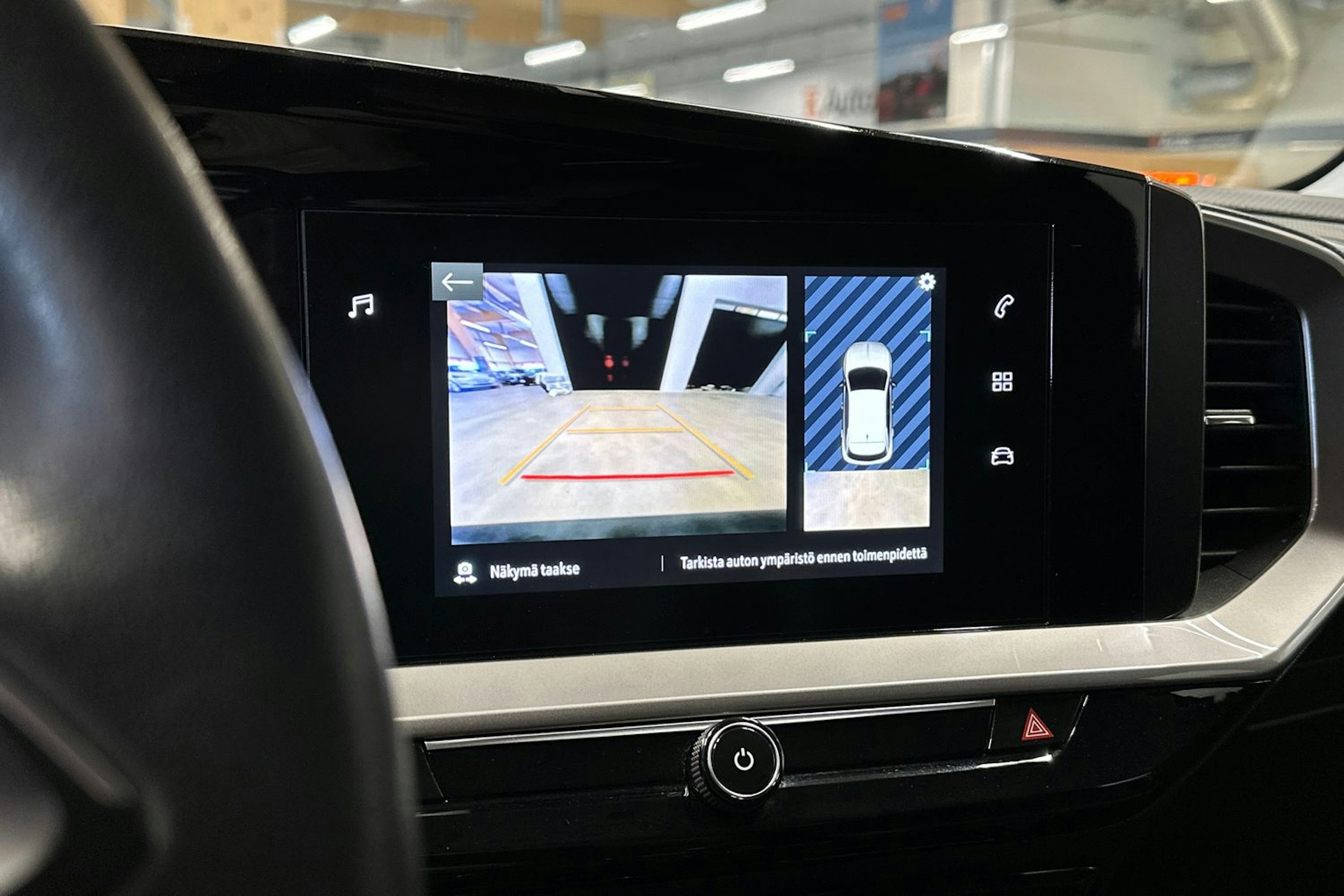 sininen Opel Mokka 2022 kuva 18.