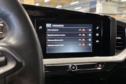 sininen Opel Mokka 2022 kuva 19.