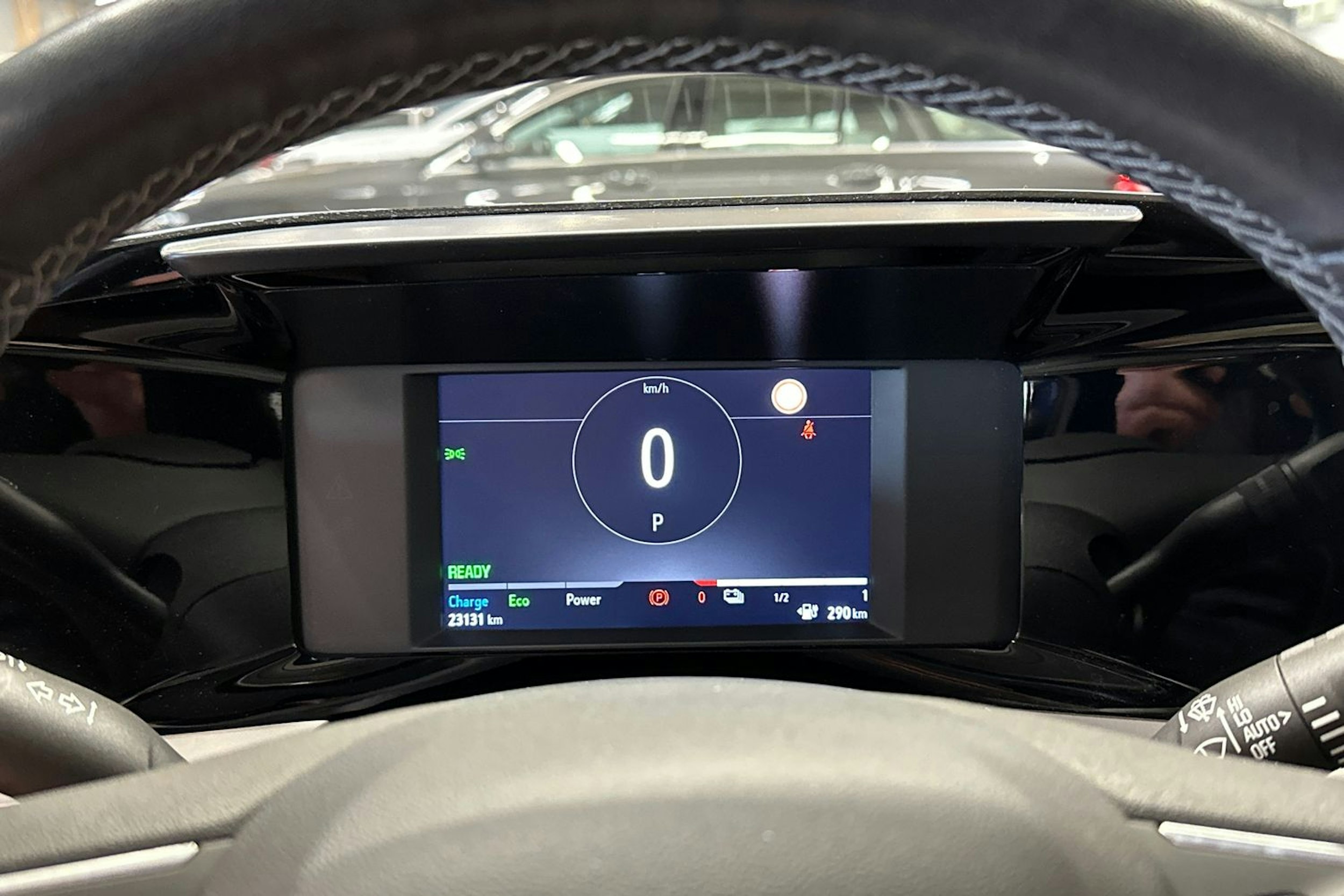 sininen Opel Mokka 2022 kuva 23.