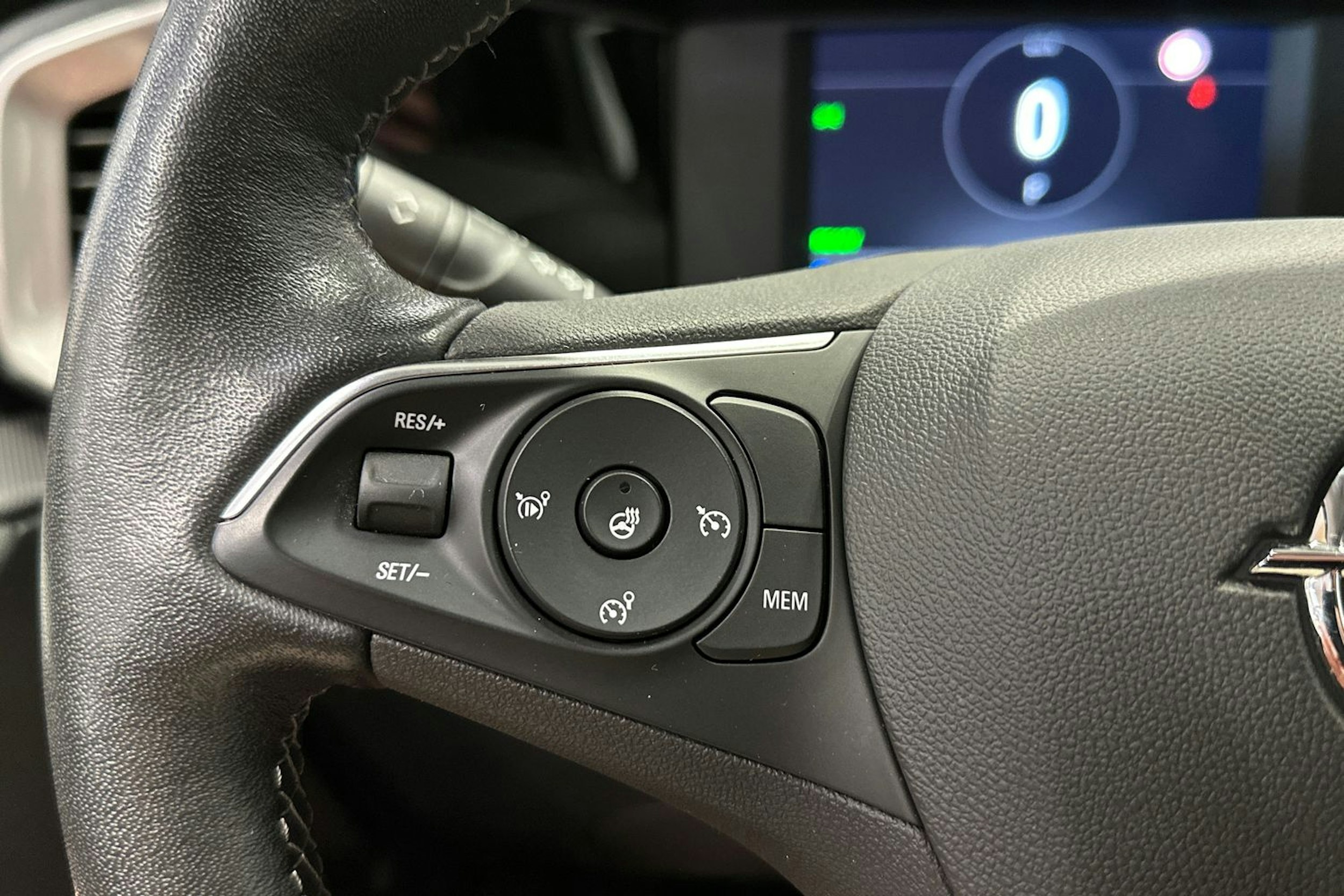 sininen Opel Mokka 2022 kuva 24.