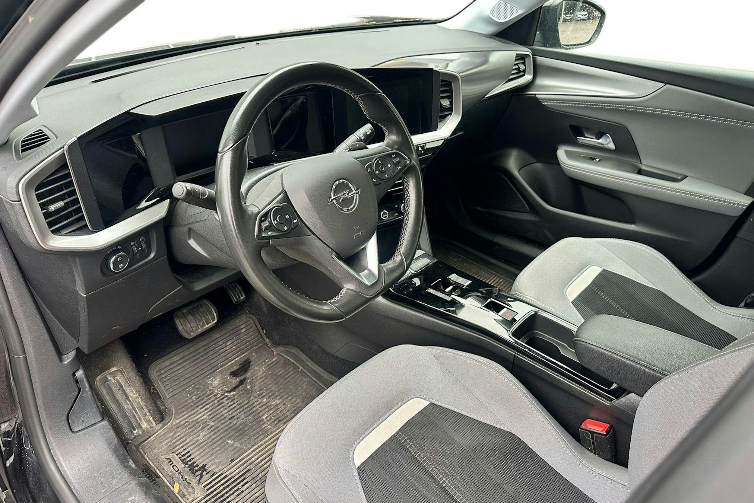 musta Opel Mokka 2022 kuva 3.