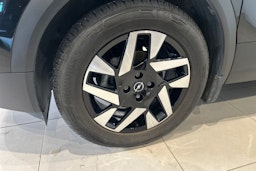 musta Opel Mokka 2022 kuva 9.