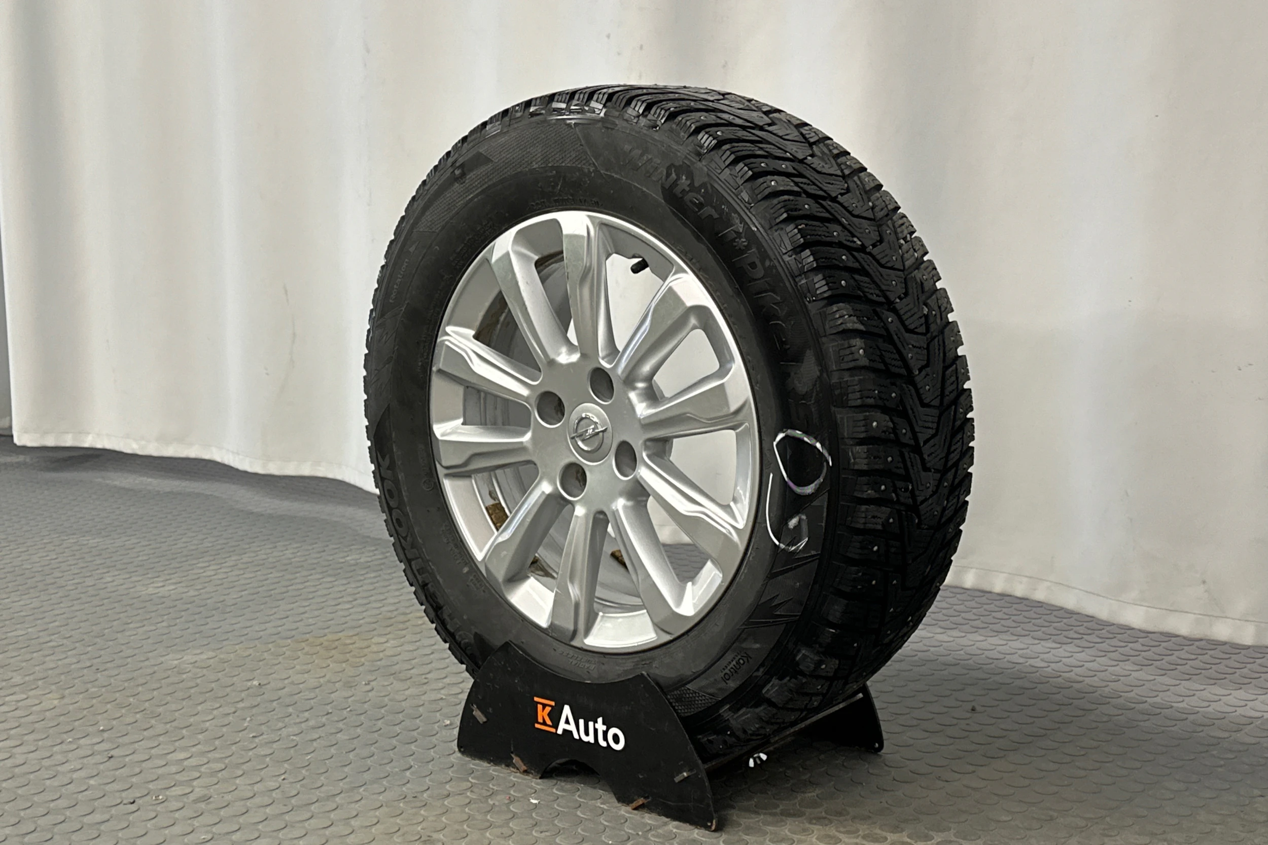 vihreä Opel Mokka 2023 kuva 13.