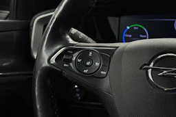 vihreä Opel Mokka 2023 kuva 18.