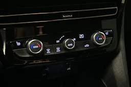 vihreä Opel Mokka 2023 kuva 25.