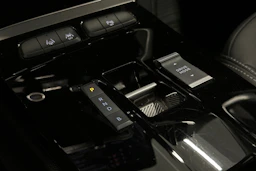 vihreä Opel Mokka 2023 kuva 26.