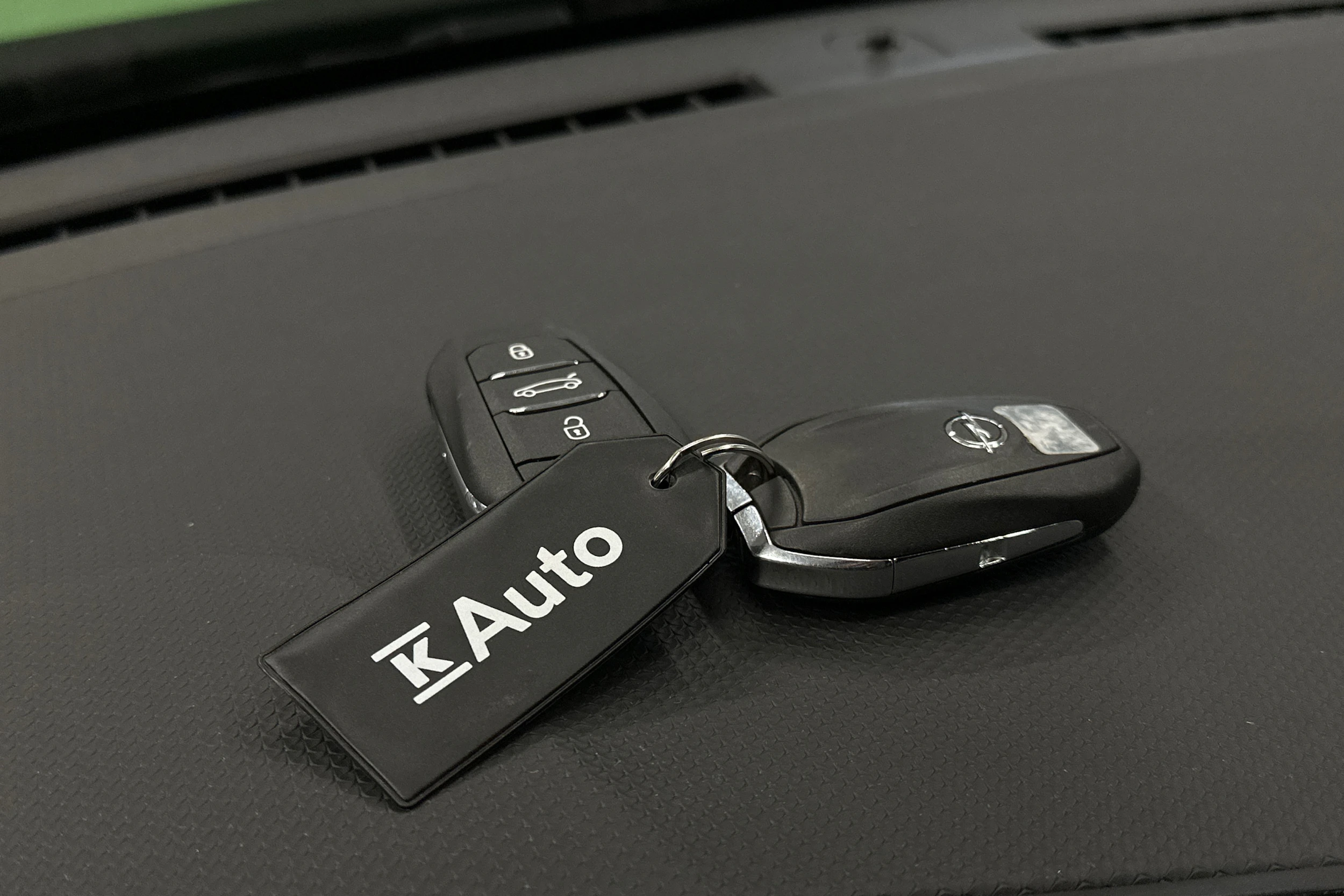 vihreä Opel Mokka 2023 kuva 27.