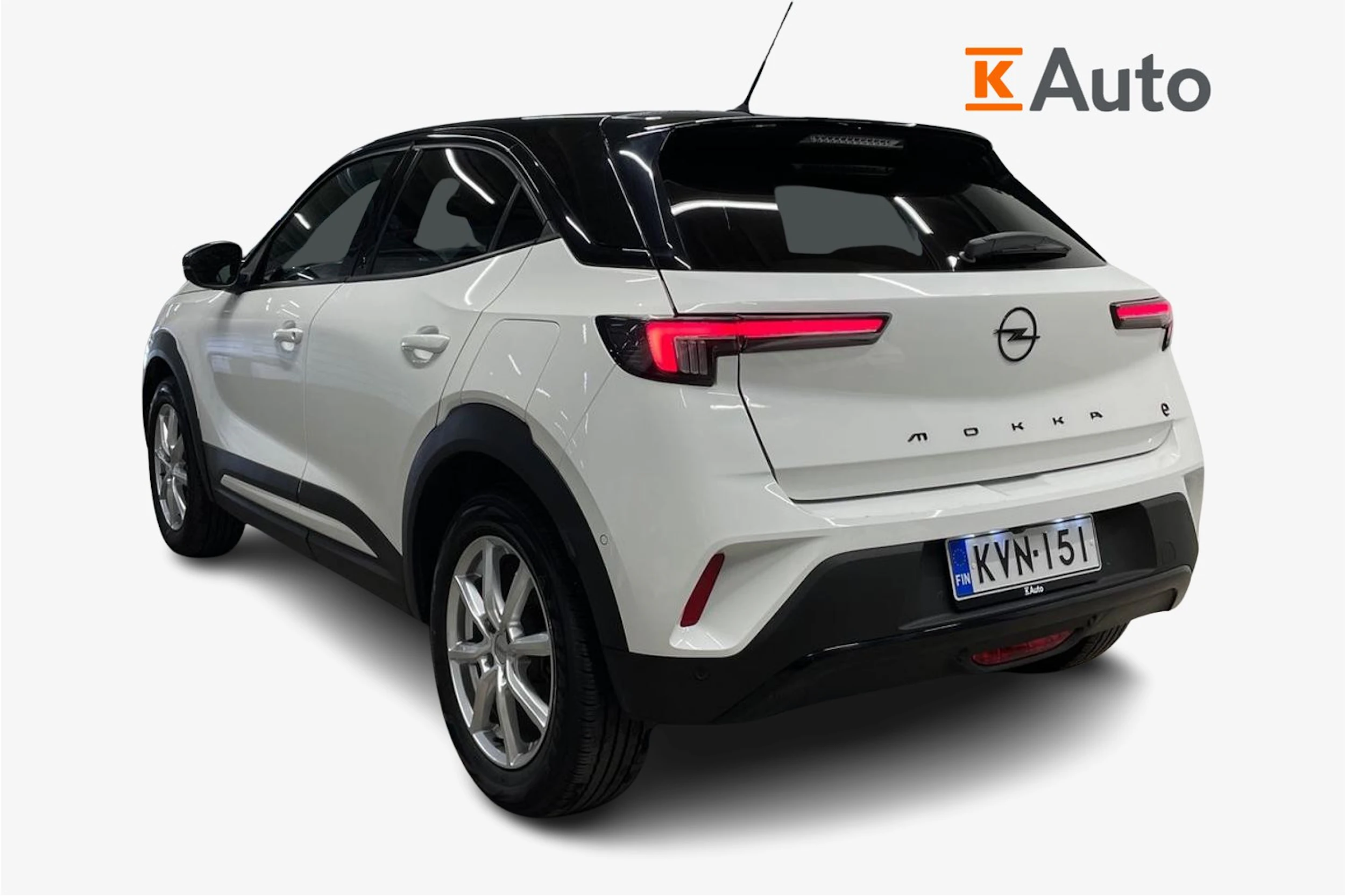valkoinen Opel Mokka-e 2021 kuva 2.