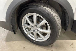 valkoinen Opel Mokka-e 2021 kuva 10.