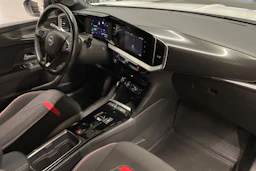 valkoinen Opel Mokka-e 2021 kuva 20.