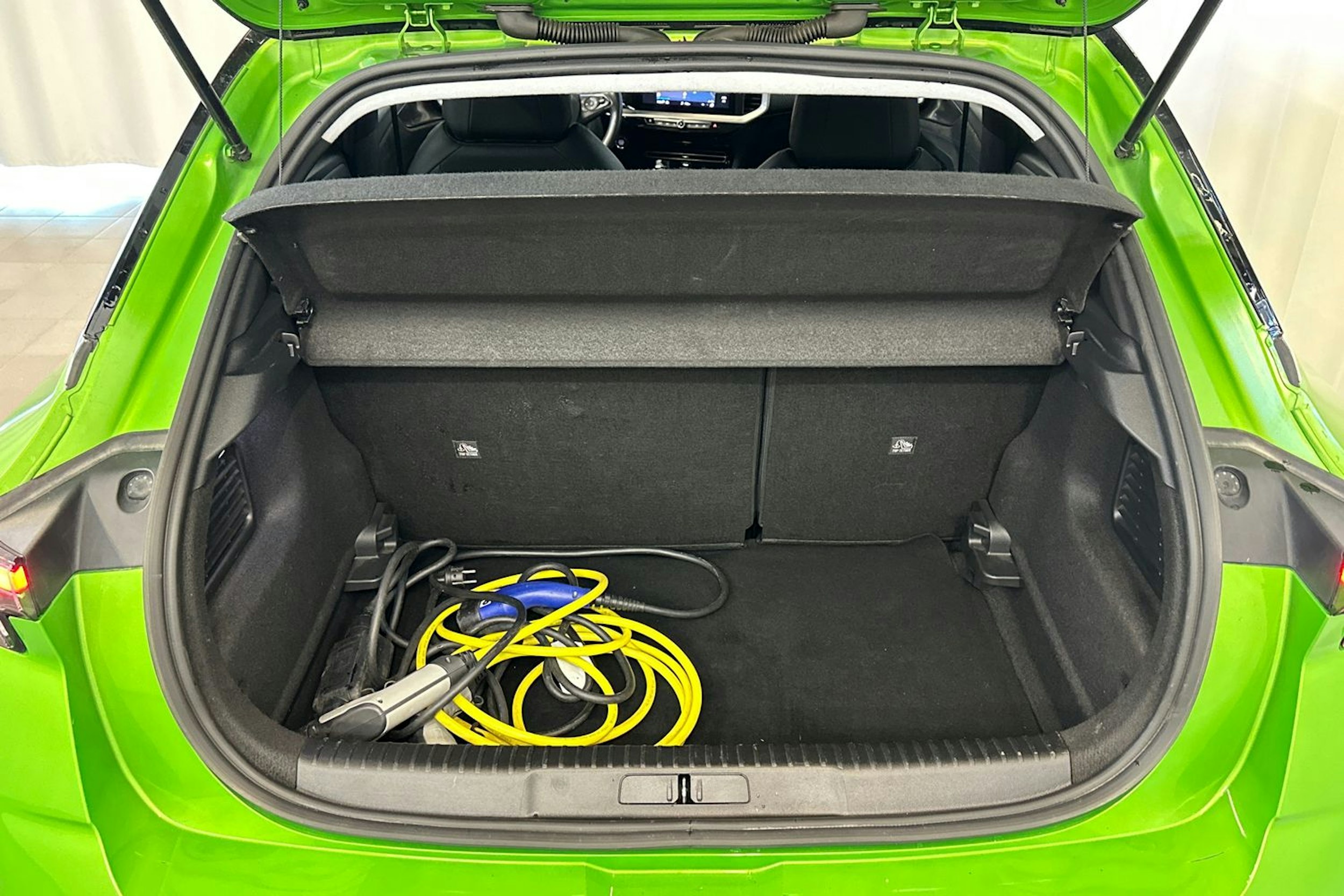 vihreä Opel Mokka-e 2021 kuva 17.