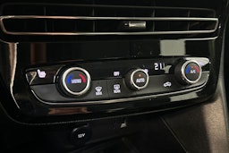 vihreä Opel Mokka-e 2021 kuva 28.