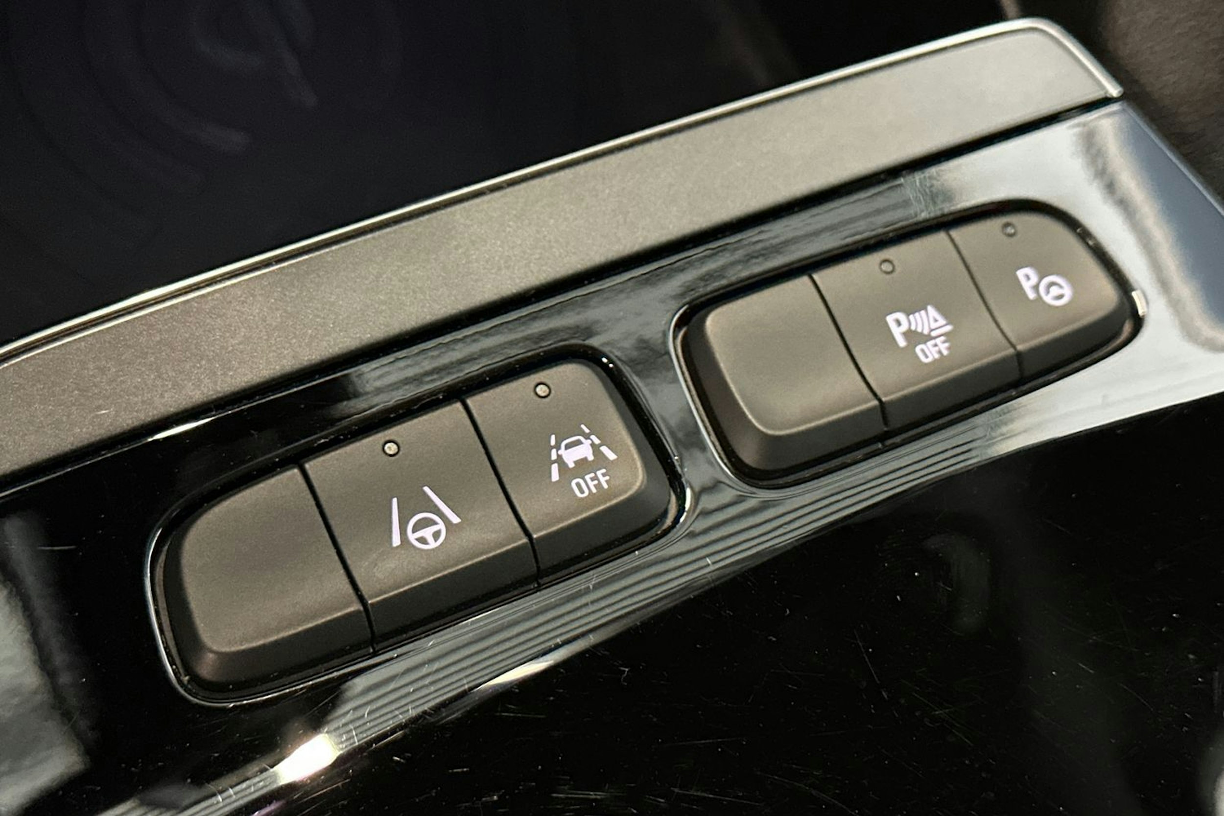 vihreä Opel Mokka-e 2021 kuva 29.