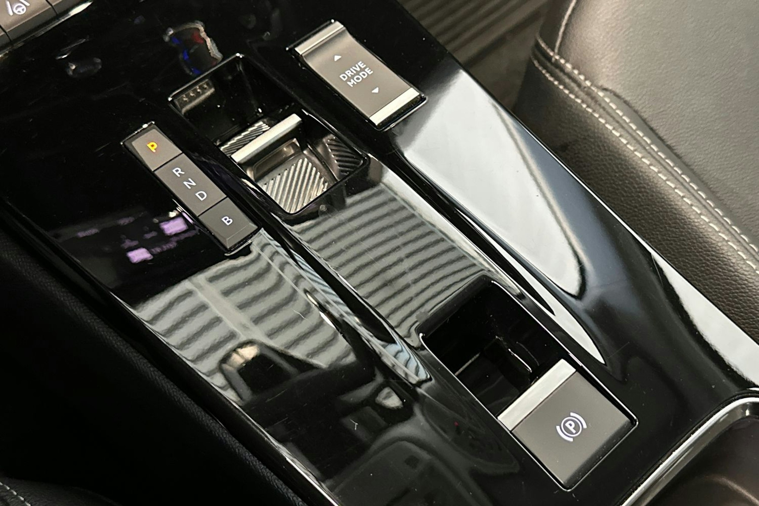 vihreä Opel Mokka-e 2021 kuva 30.