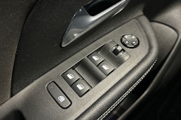 vihreä Opel Mokka-e 2021 kuva 34.