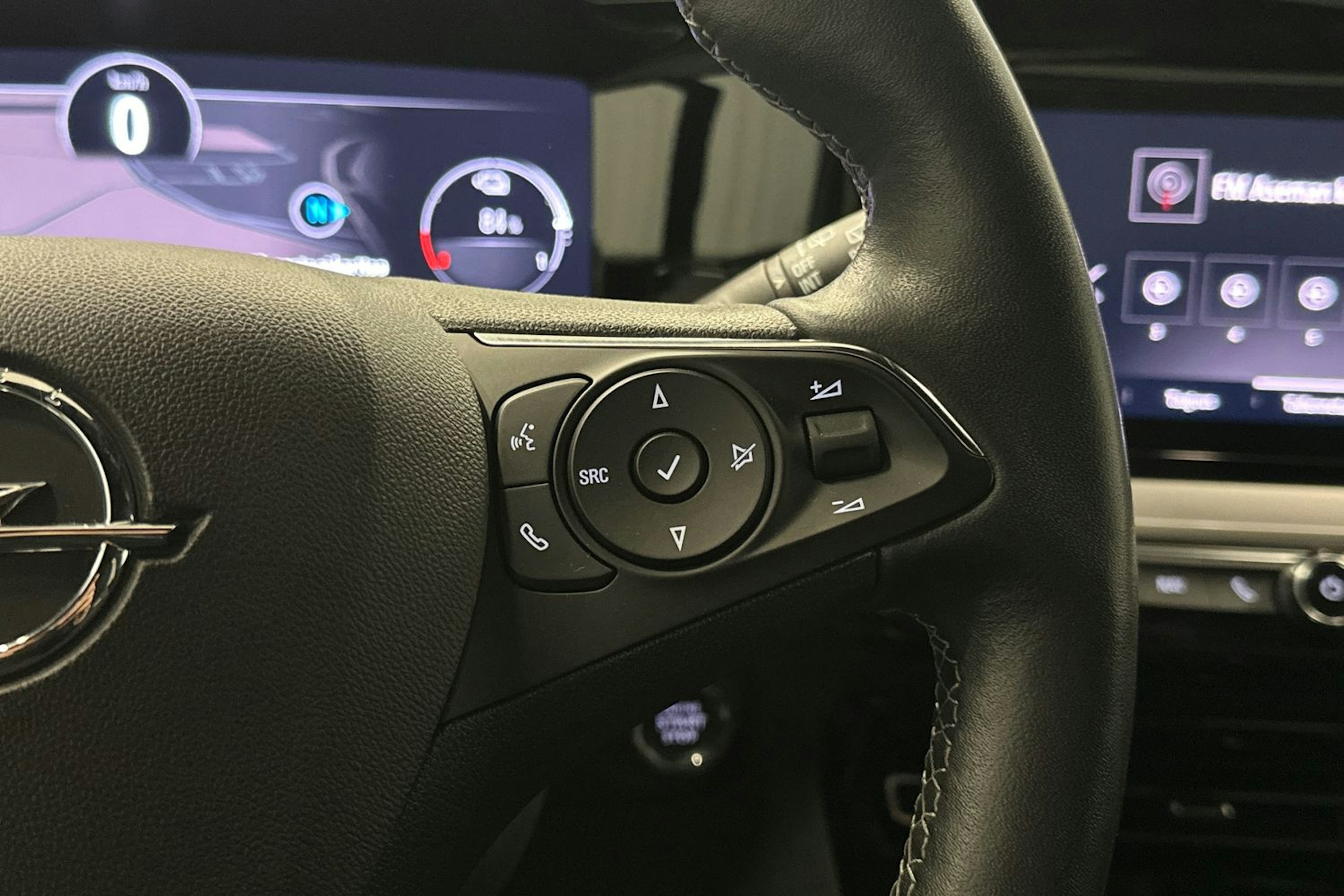 hopea Opel Mokka-e 2022 kuva 17.