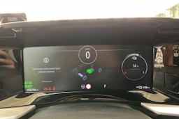 vihreä Opel Mokka-e 2022 kuva 11.