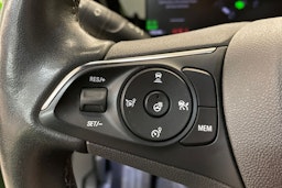 vihreä Opel Mokka-e 2022 kuva 12.