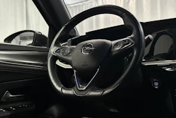 musta Opel Mokka-e 2023 kuva 17.