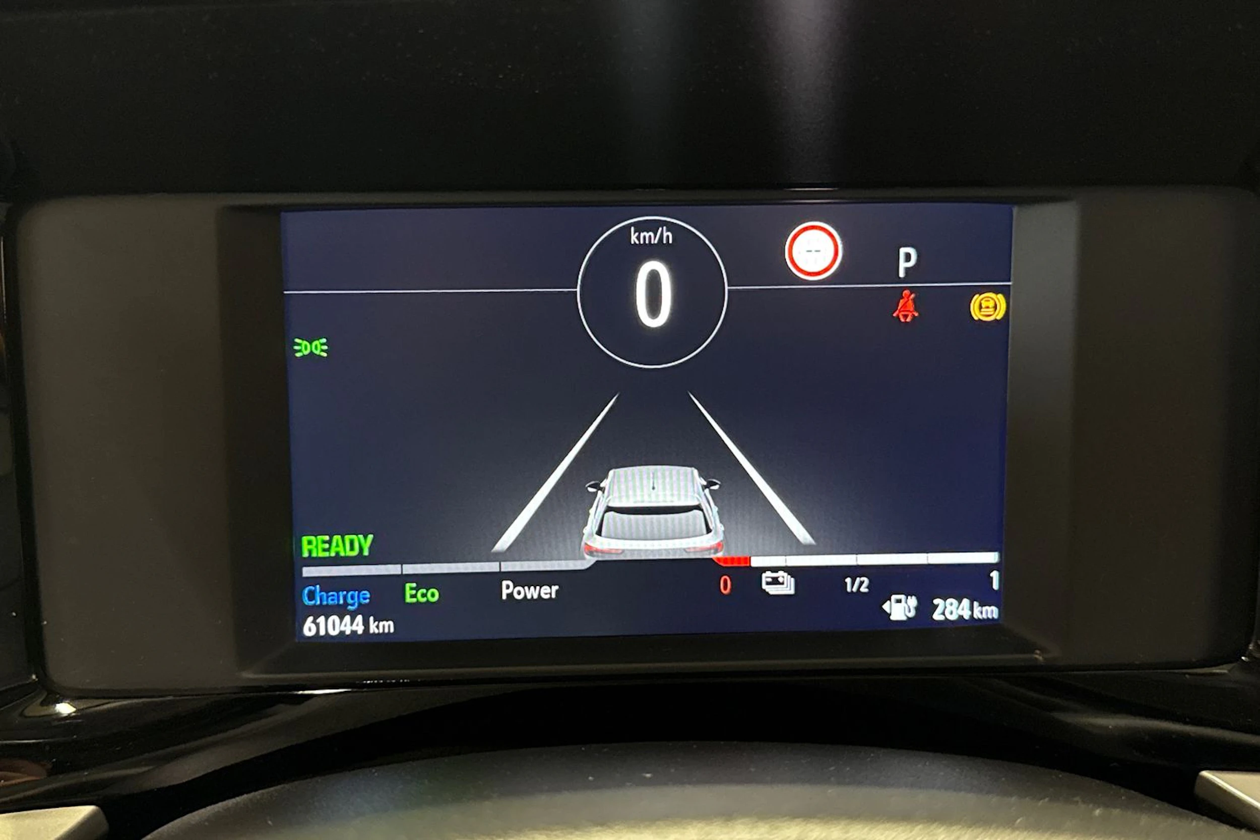 vihreä Opel Mokka-e 2023 kuva 13.