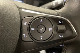 valkoinen Opel Mokka-e 2023 kuva 16.