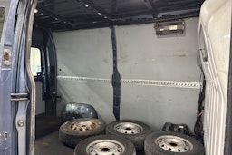 sininen Opel Movano 2011 kuva 13.