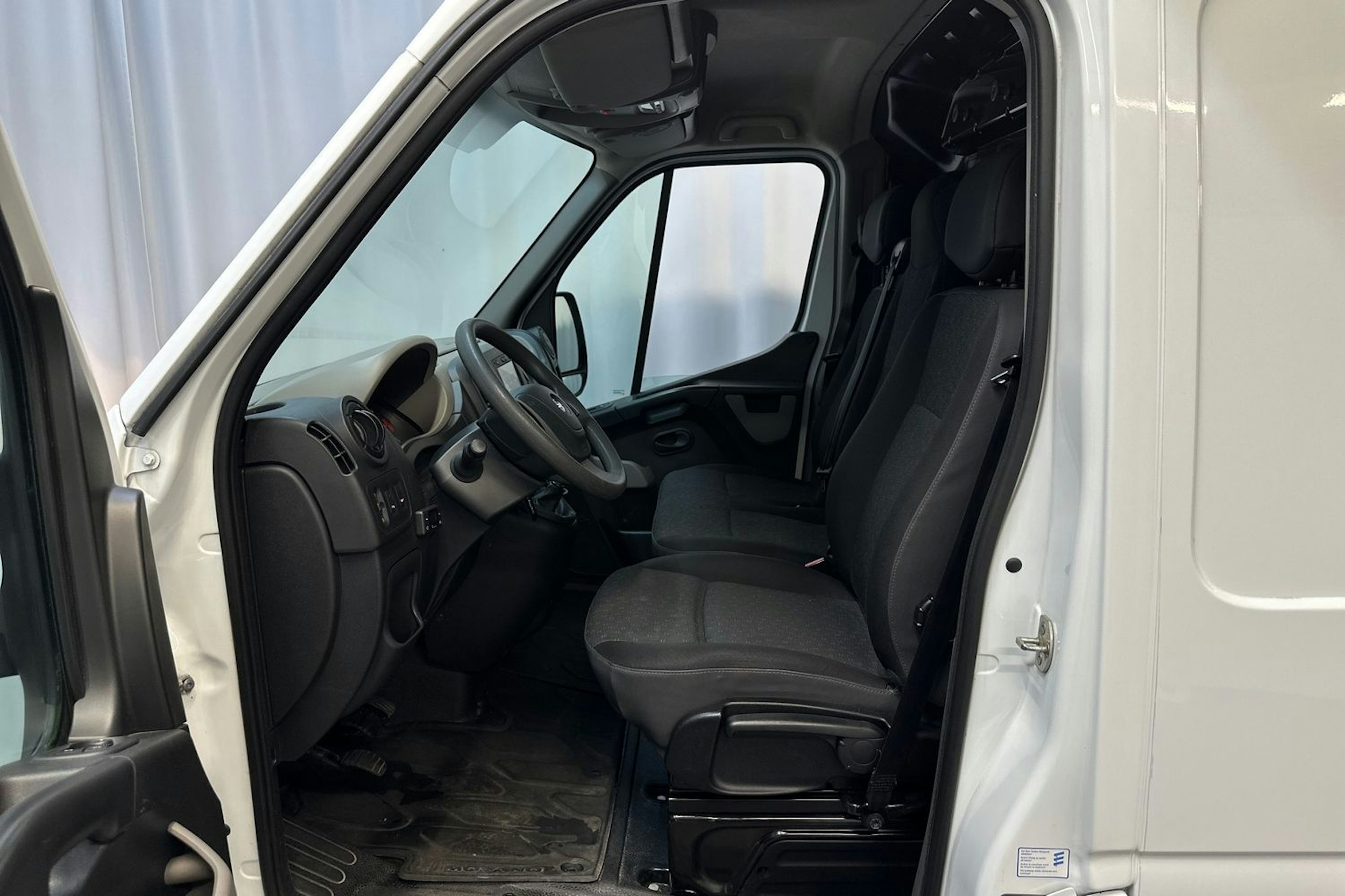 valkoinen Opel Movano 2017 kuva 18.