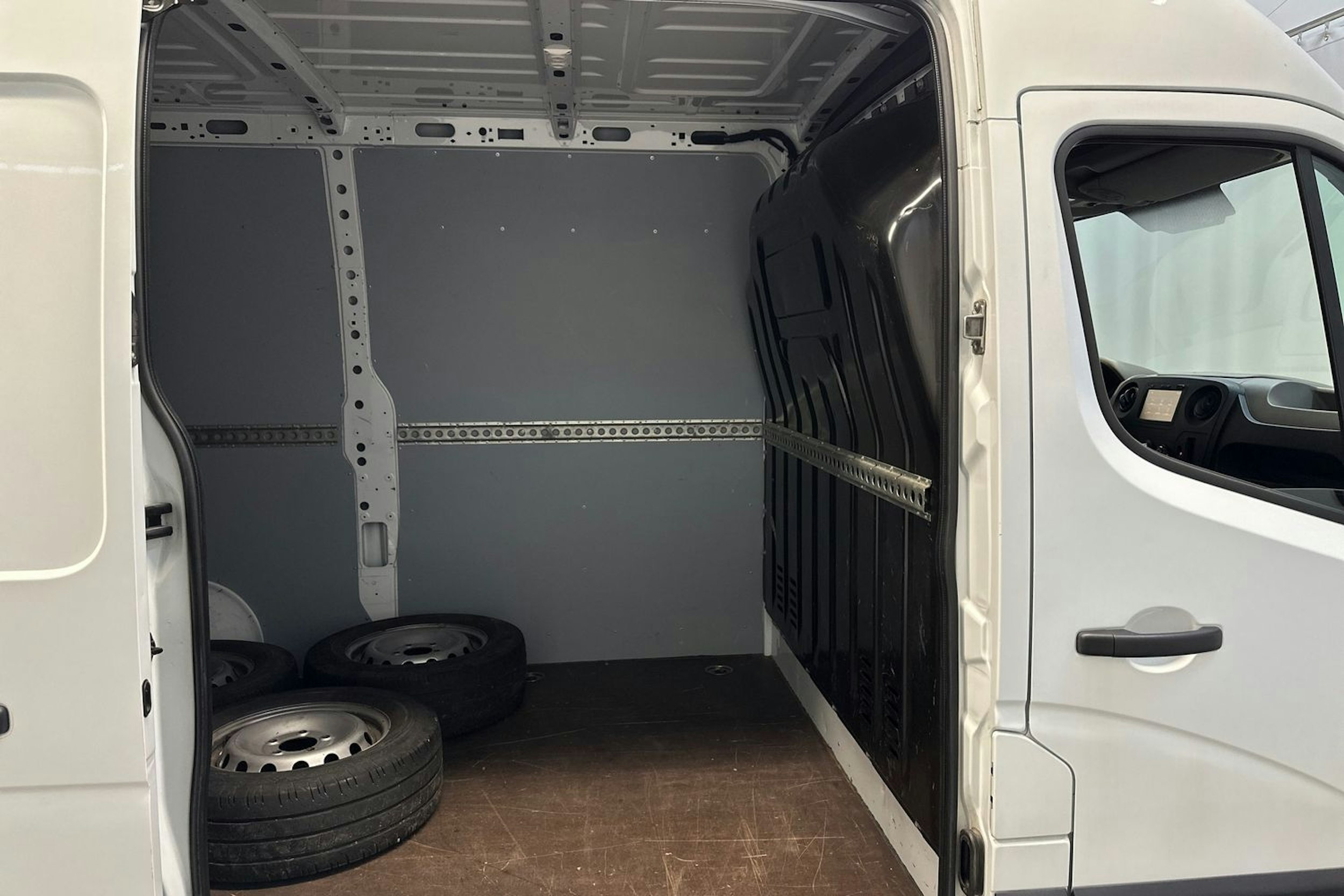 valkoinen Opel Movano 2017 kuva 20.