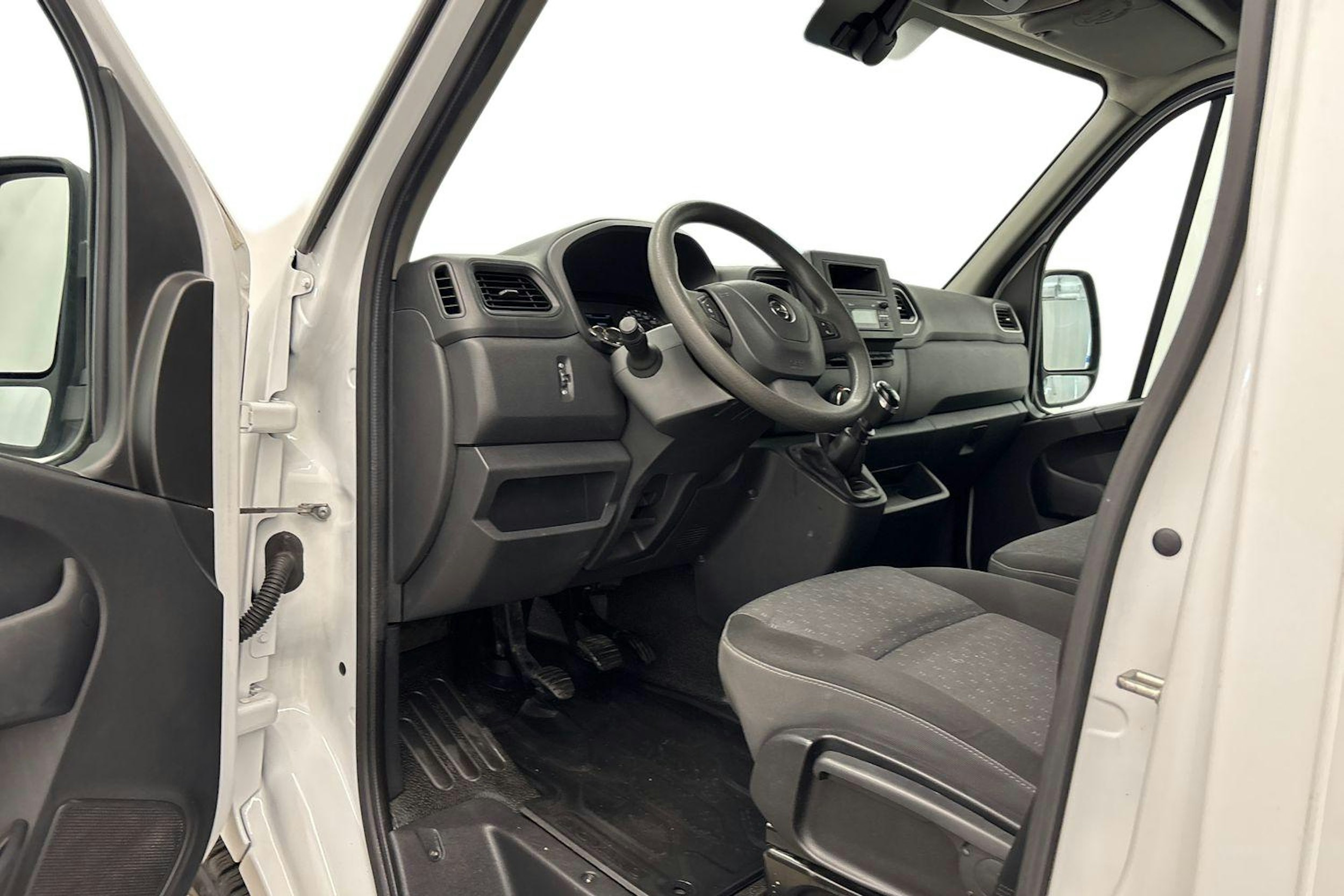 valkoinen Opel Movano 2020 kuva 7.