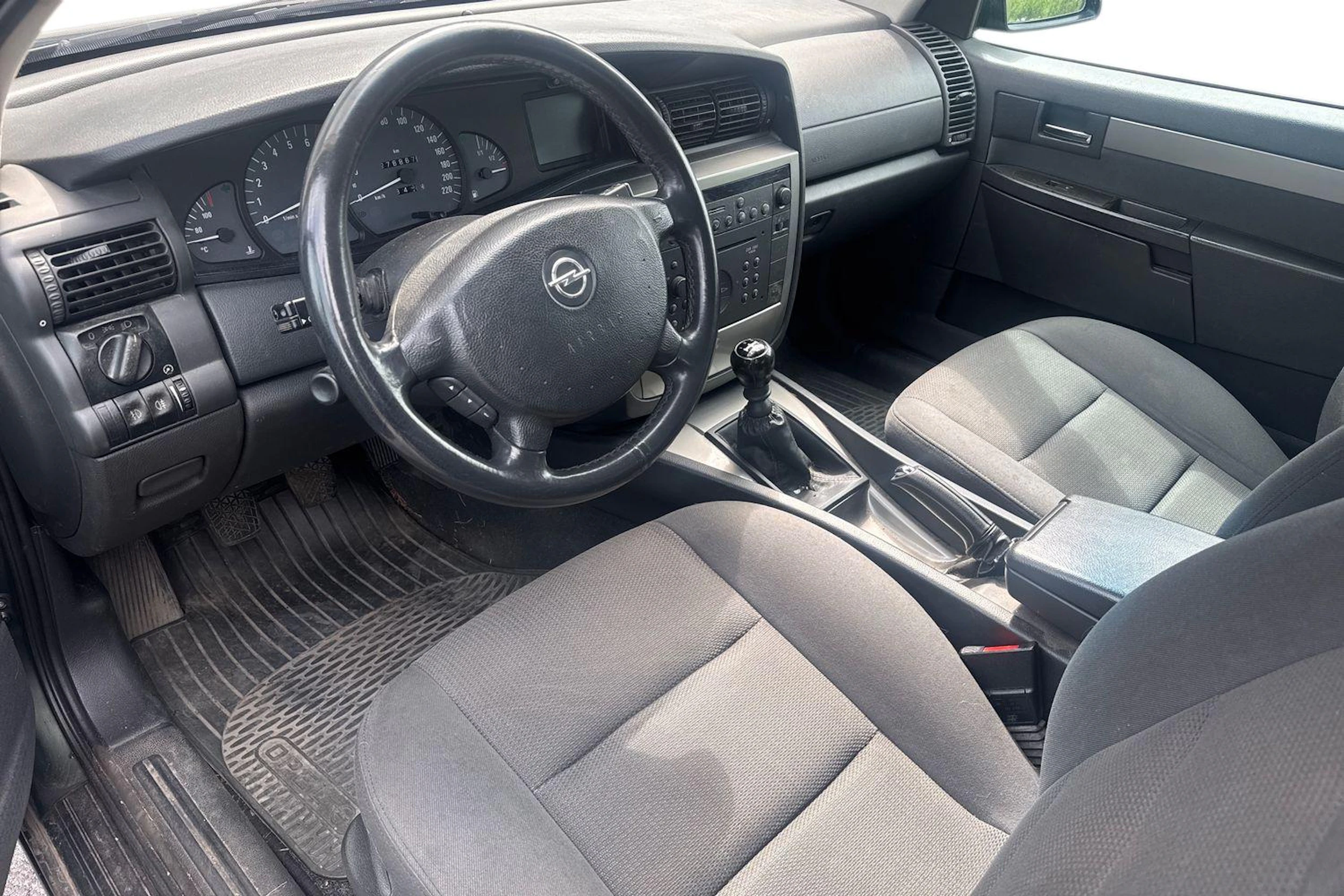 vihreä Opel Omega 2004 kuva 3.