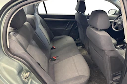 vihreä Opel Vectra 2003 kuva 9.