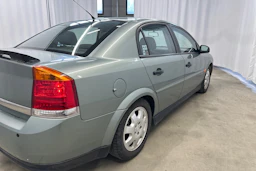 vihreä Opel Vectra 2003 kuva 12.