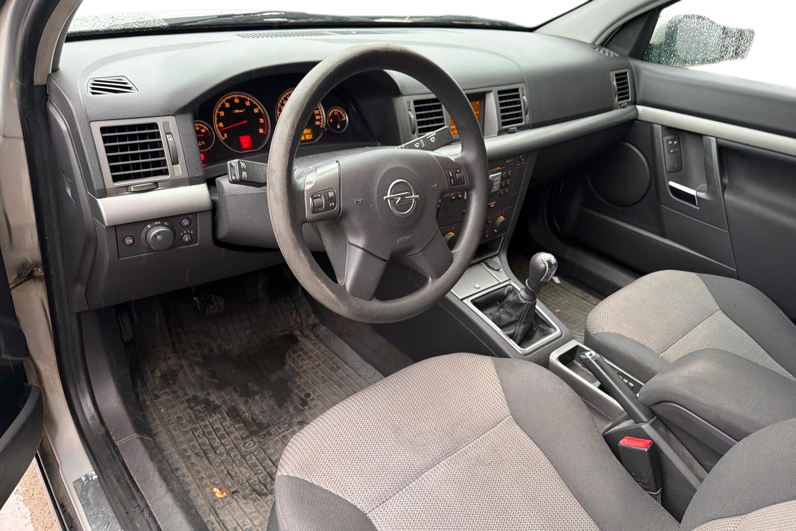 Opel Vectra 5D VECTRA STW 1.8-ZCF35/283 2005, photo 3/3