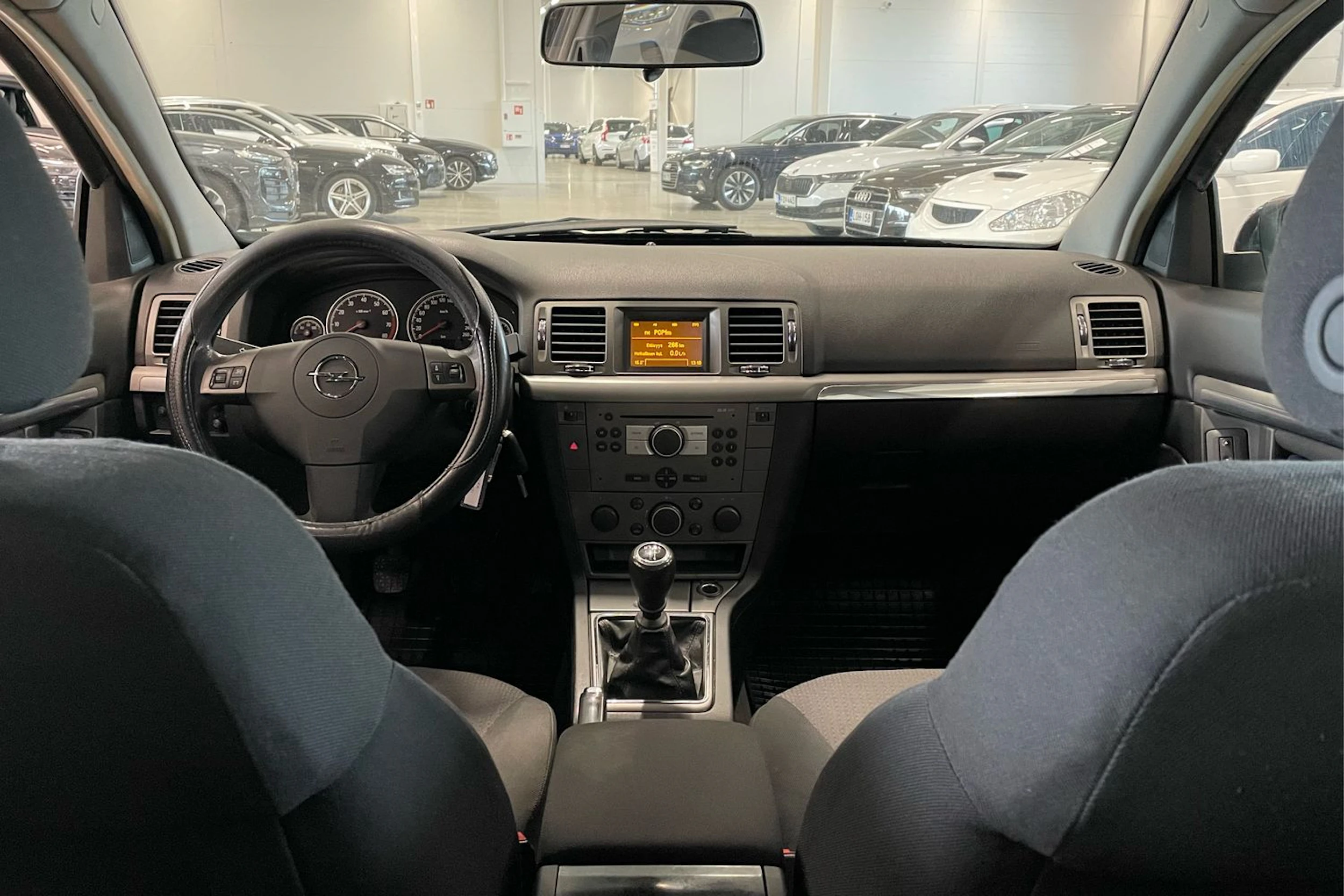 musta Opel Vectra 2006 kuva 11.
