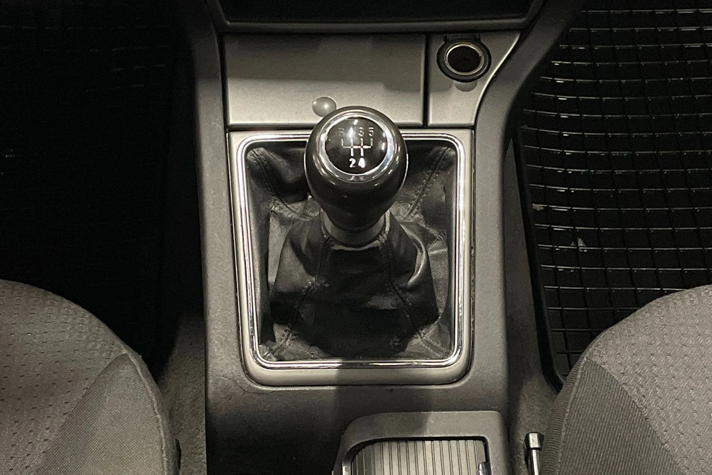 musta Opel Vectra 2006 kuva 17.