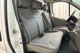 valkoinen Opel Vivaro 2007 kuva 11.