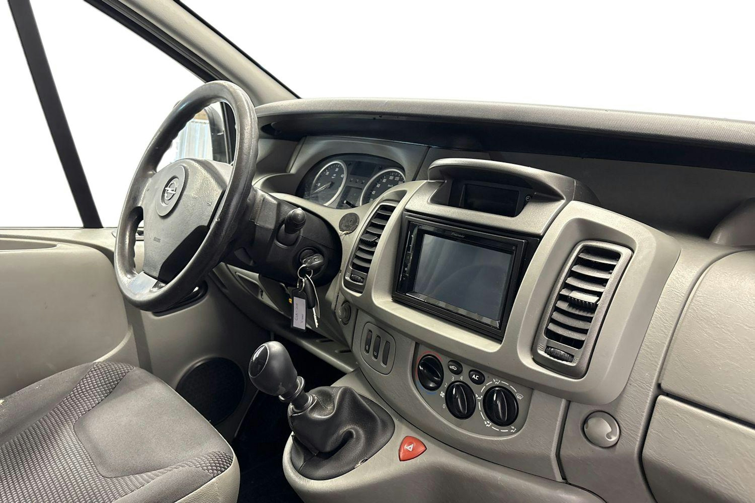valkoinen Opel Vivaro 2008 kuva 8.