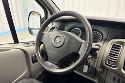 valkoinen Opel Vivaro 2008 kuva 10.