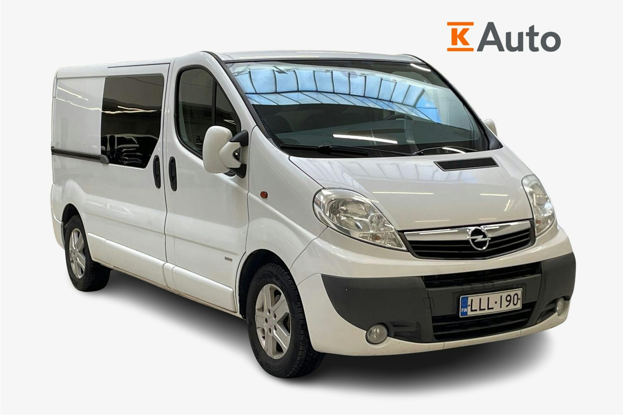 valkoinen Opel Vivaro 2010 kuva 1.