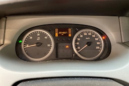 valkoinen Opel Vivaro 2010 kuva 16.