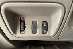 valkoinen Opel Vivaro 2010 kuva 20.